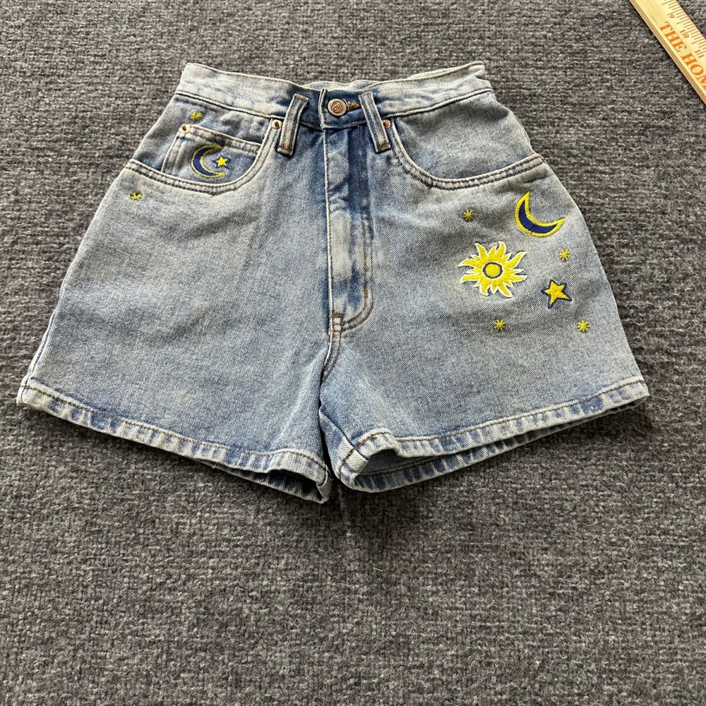 Rio Denim Shorts Womens Size3 Light Wash Celestial Sun Moon Star Embroidered 90s